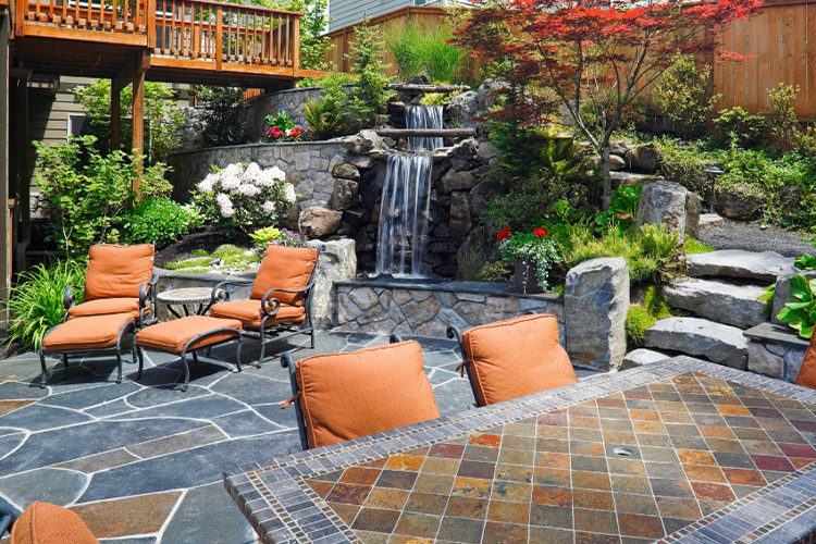 IDEAS FOR DESIGNING A WELCOMING OUTDOOR ENTERTAINING AREA​