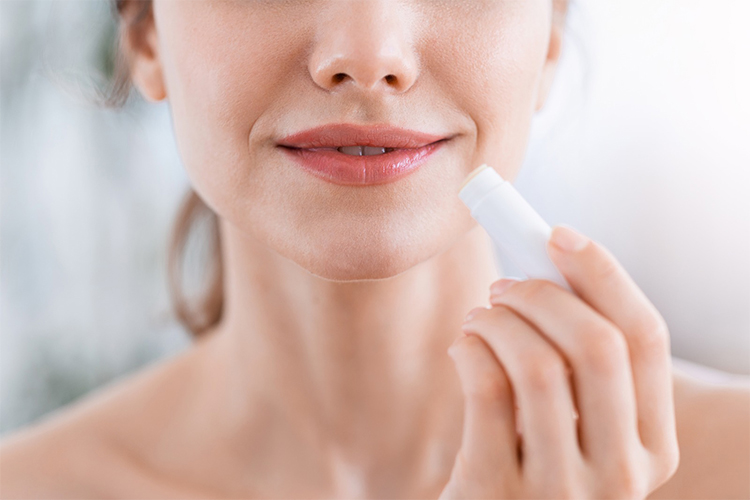 How to remove matte lipstick