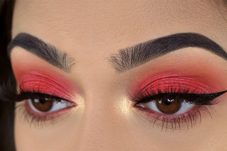 10 stunning red eyeshadow looks to try
