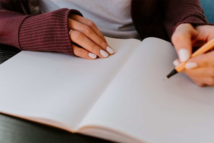 The Health Benefits of Journaling - Unleashing the Power of Self-Reflection